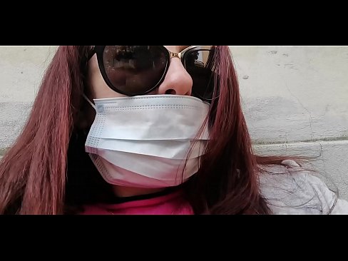 ❤️ Николетта мстит своему соседу и писает в его гараже (Специальный Covid19 Итальянский карантин) ❤️❌ Просто порно у нас ☑