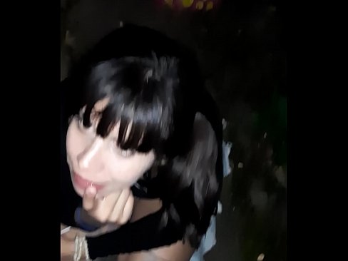 ❤️ На улице раздулся пенис в обмен на конфету ❤️❌ Просто порно у нас ☑