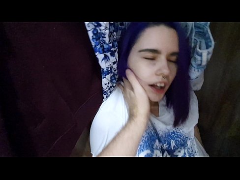 ❤️ Нашел сестренку в шкафу и помог кончить ❤️❌ Просто порно у нас ☑